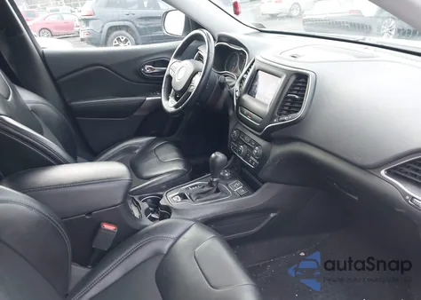 2019 Jeep Cherokee Latitude Plus 4X4 from USA, damaged, VIN 1C4PJMLX3KD223690